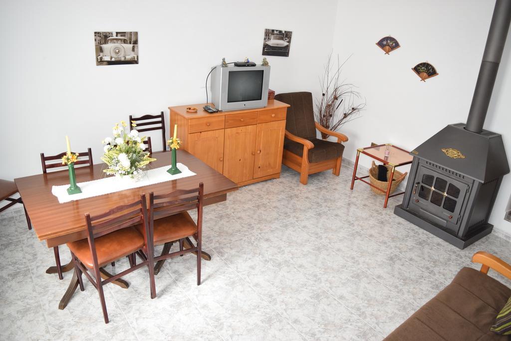 Chuca House Guest House Requiás Екстериор снимка